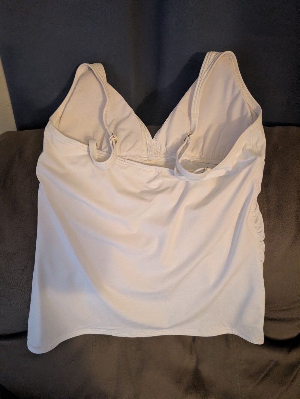 Tommy Bahama Pearl Over The Shoulder Long White V-Neck Tankini. - Picture 3 of 7